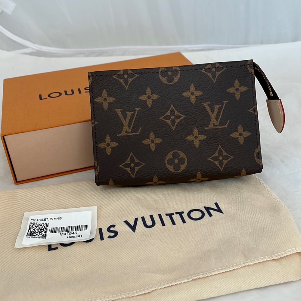 Louis Vuitton Monogram Toiletry 15
